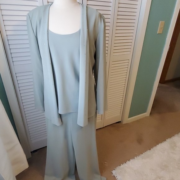 3 PC evening/party ensemble - Picture 3 of 3